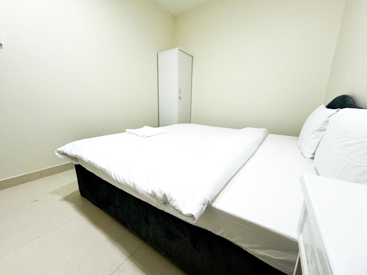 Ras Star Residence - Home Stay Dubai Exteriör bild